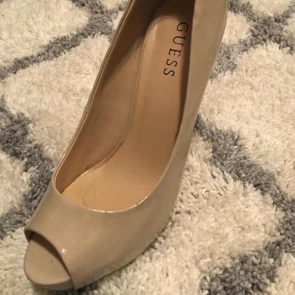 Beige heeled shoes - Picture 3 of 3